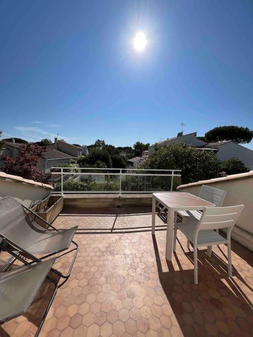 Magnifique Appartement Traversant Avec Vue Sur Le Golf La Grande-Motte Eksteriør billede